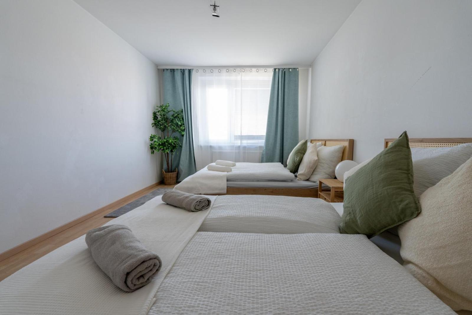 Two Bedrooms - 85 Squaremeters - 4 Min To U6 Dresdner Str Wien Exterior foto
