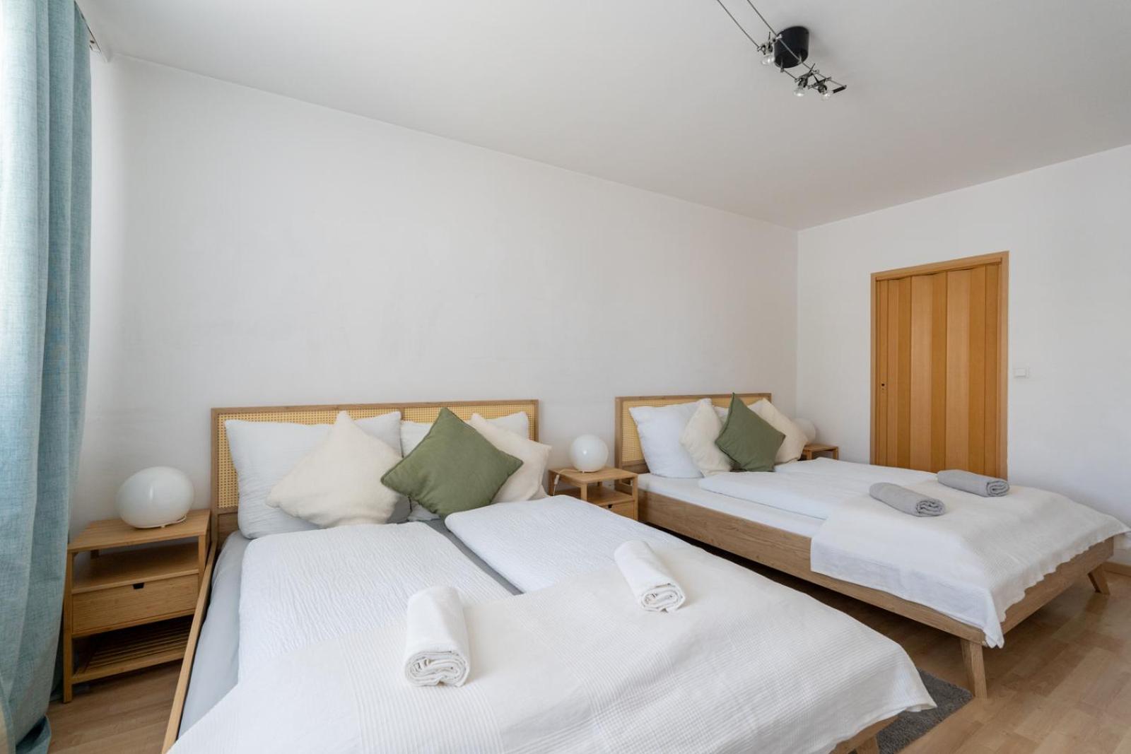 Two Bedrooms - 85 Squaremeters - 4 Min To U6 Dresdner Str Wien Exterior foto