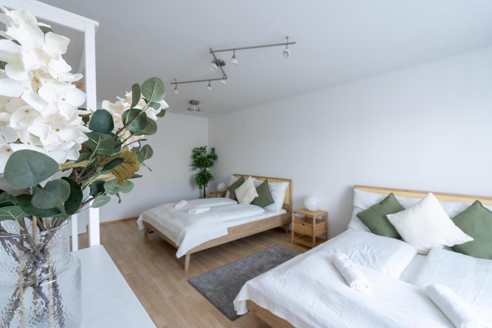 Two Bedrooms - 85 Squaremeters - 4 Min To U6 Dresdner Str Wien Exterior foto