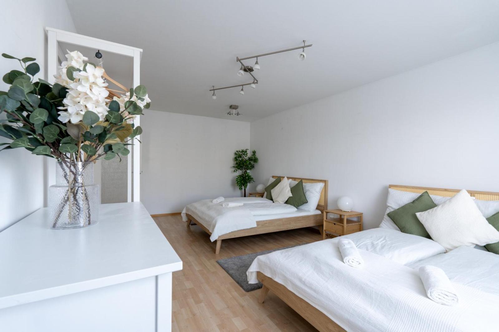 Two Bedrooms - 85 Squaremeters - 4 Min To U6 Dresdner Str Wien Exterior foto